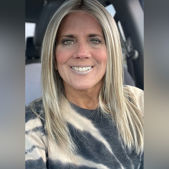 Belle Tress Dolce 18 in Butterbeer blonde - Picture 3 of 3